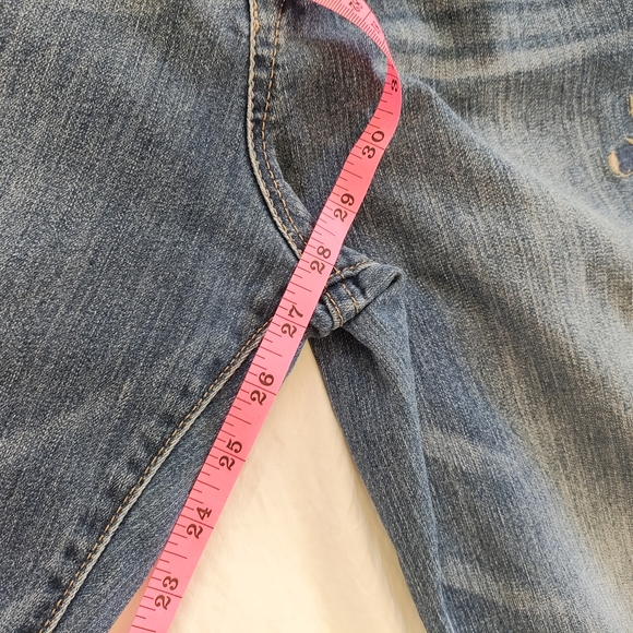 Vintage America Capri Embroidered Floral Jeans - Picture 5 of 6